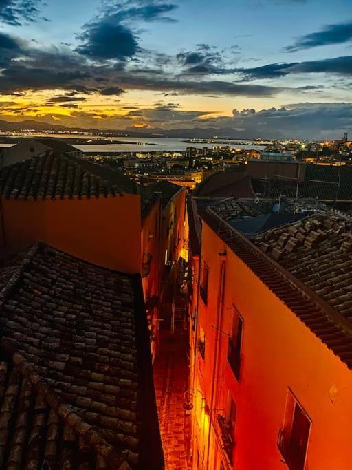 Castello Attic Sunset Terrace Lejlighed Cagliari Eksteriør billede