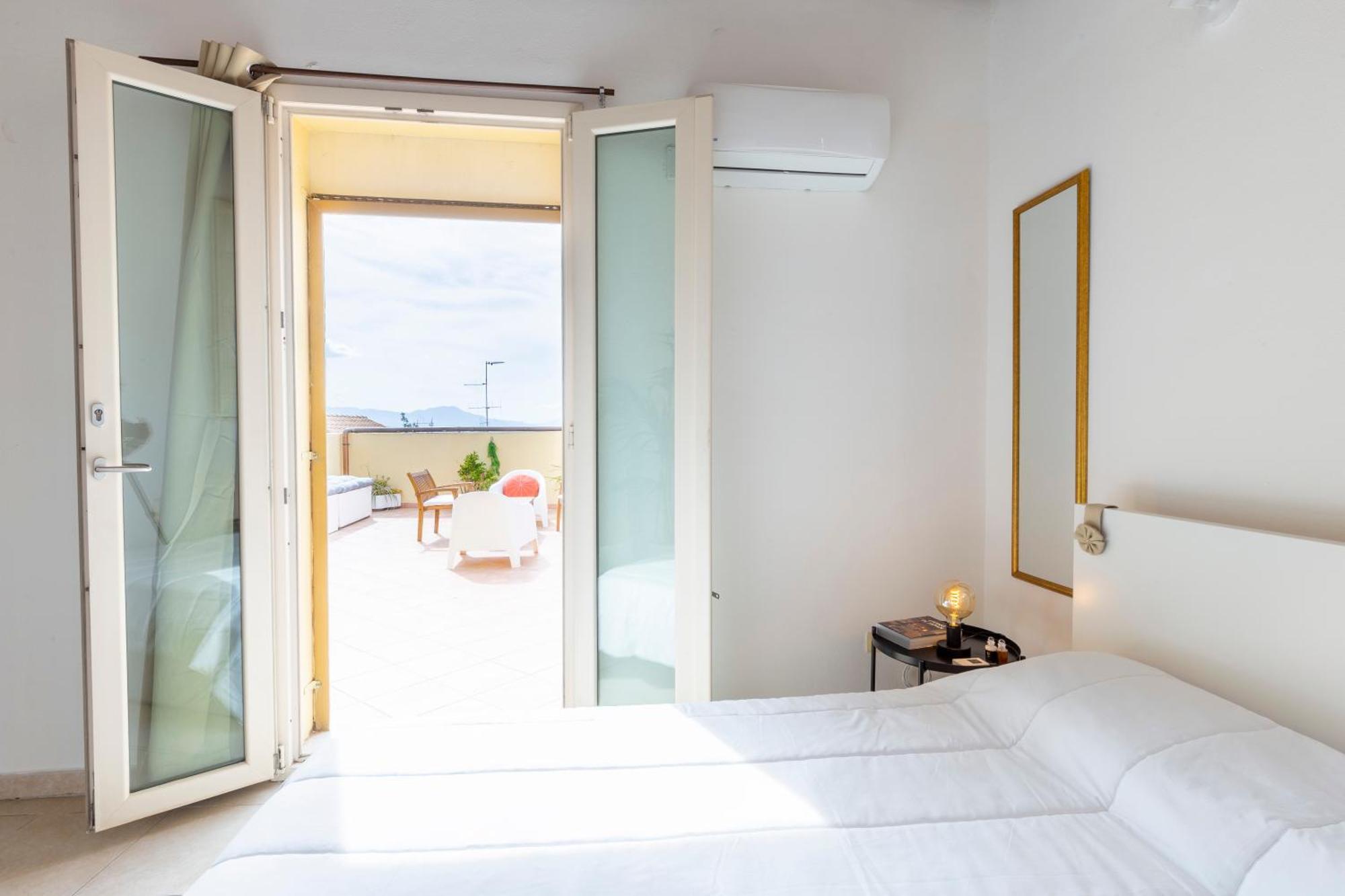Castello Attic Sunset Terrace Lejlighed Cagliari Eksteriør billede